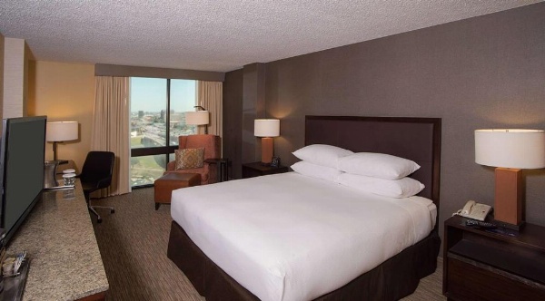 DoubleTree by Hilton San Antonio Airport image 15